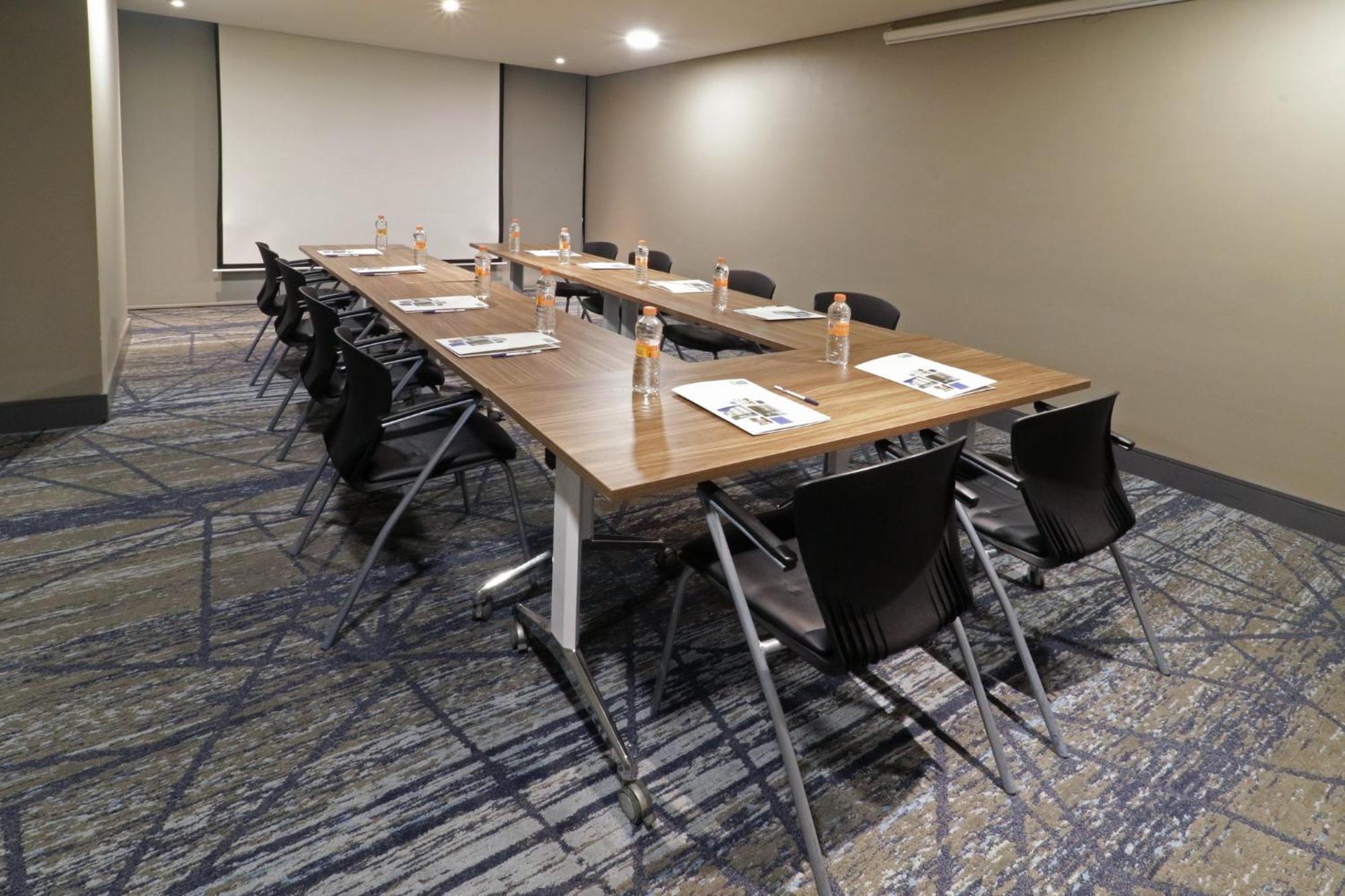 Holiday Inn Express & Suites Monterrey Valle By Ihg San Pedro Garza Garcia Exterior foto