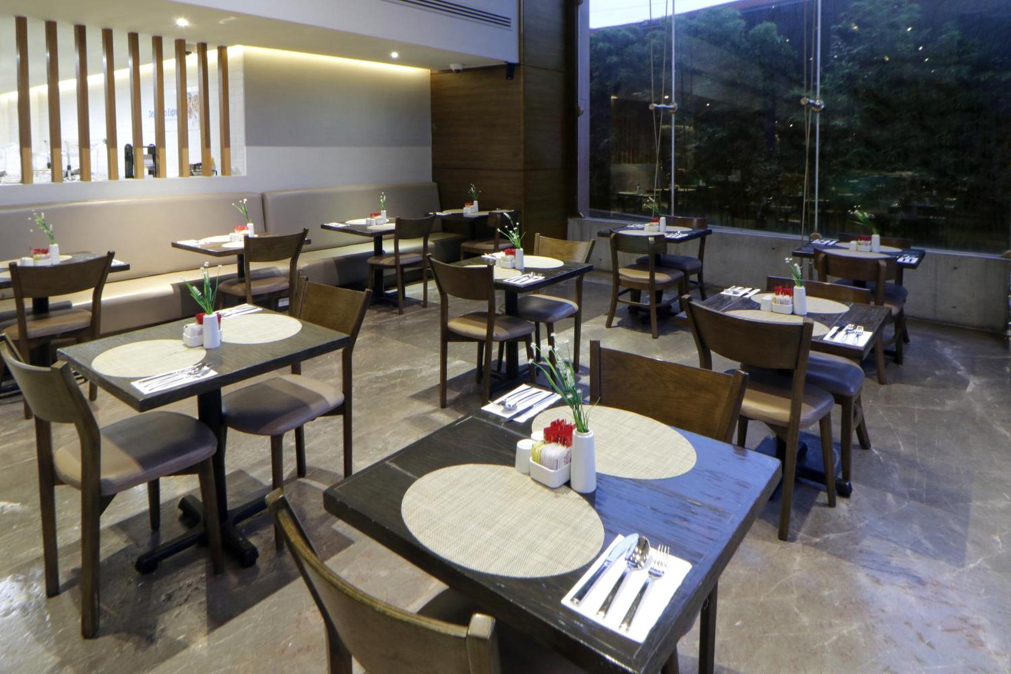 Holiday Inn Express & Suites Monterrey Valle By Ihg San Pedro Garza Garcia Exterior foto